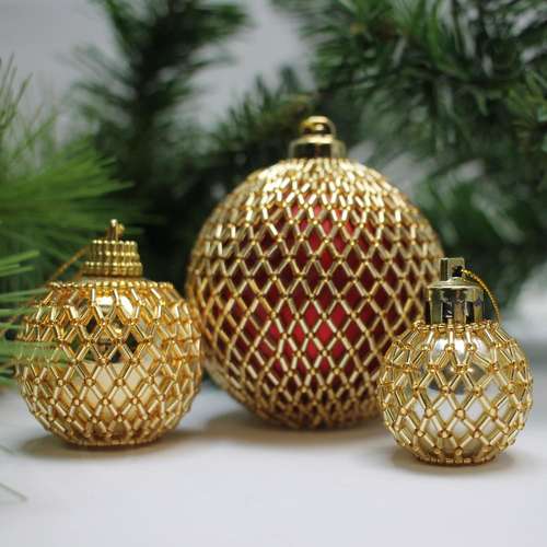 Netted Christmas Bauble gold jewelry making kit — DIY set with beads and instructions for creating handmade jewelry