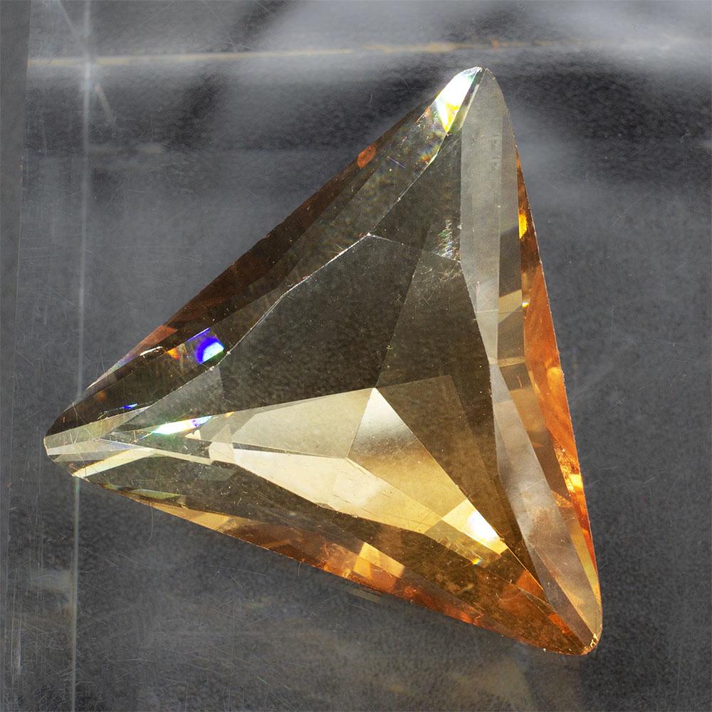 Crystal Triangle Cabochons 30mm - Crystal Peach