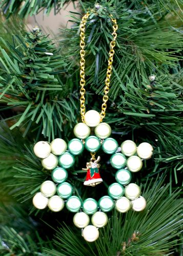 Miracle Star Decorations festive green jewelry making kit — DIY set with beads and instructions for creating handmade jewelry