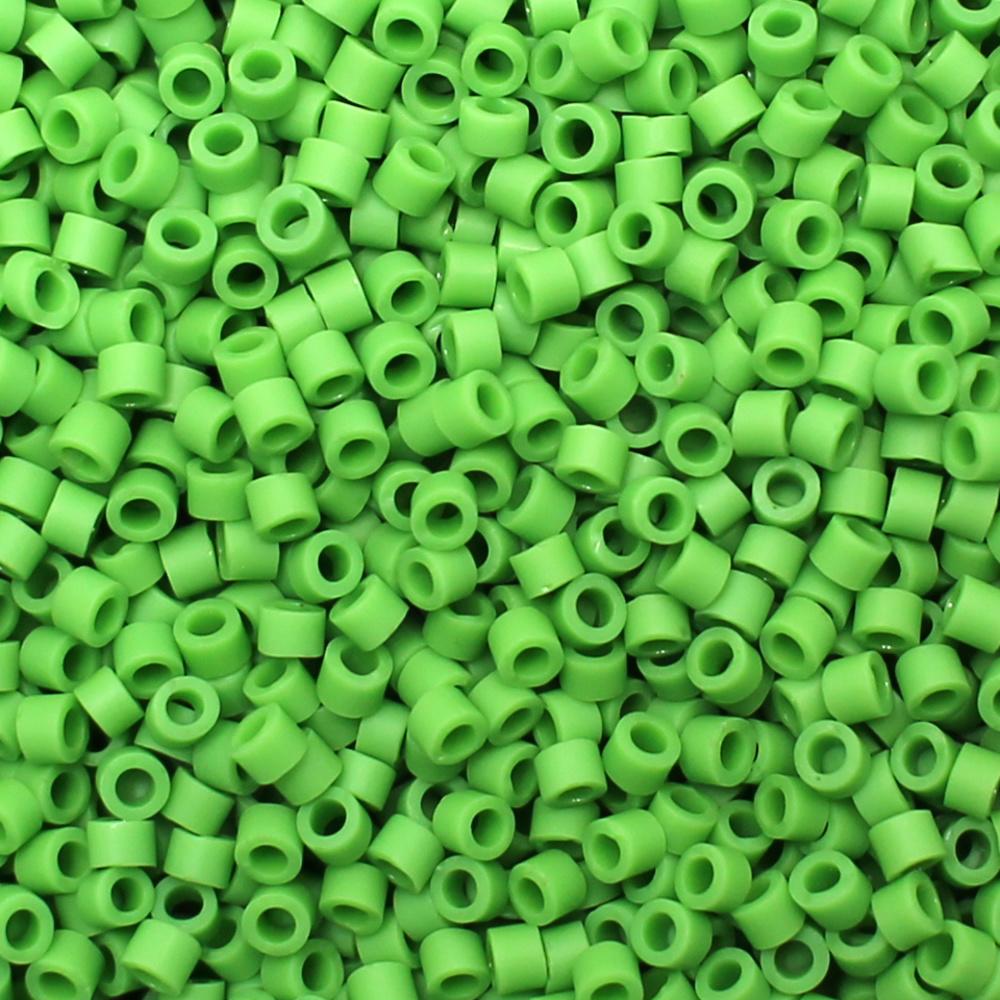 Toho Treasure Size 11 5g - Opq Frost Mint Green