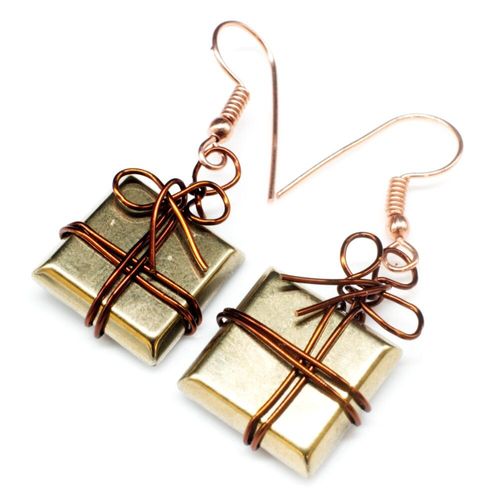 Wire Wrapped Christmas Presents gold jewelry making kit — DIY set with beads and instructions for creating handmade jewelry