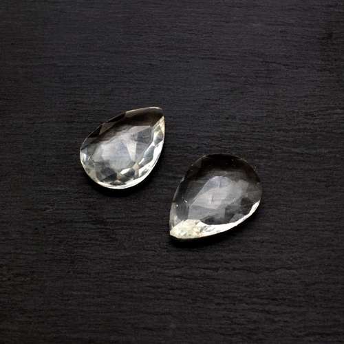 Glass Clear Medium Drop 25x18mm