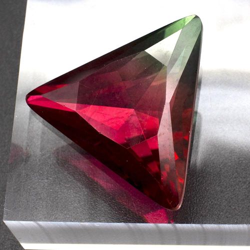 Crystal Triangle Cabochons 30mm   Green Red for jewellery making