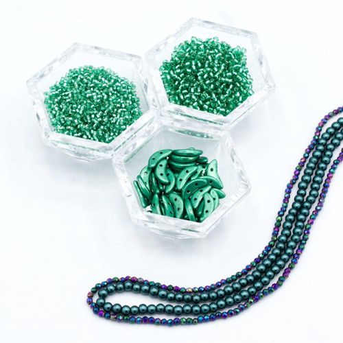 BC Week 37   Pearl Crescent Bracelet   Rainbow Green 3mm for jewellery making