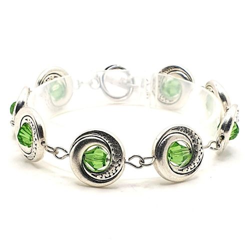 Larissa Swirl Bracelets green bracelet making kit — DIY set with beads and instructions for creating handmade jewelry
