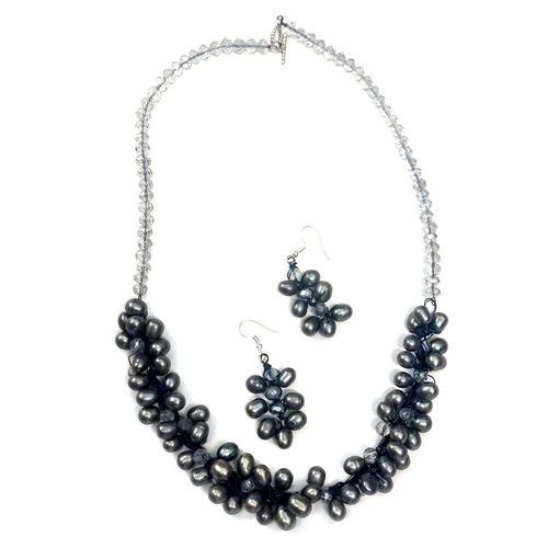 Twisted Vine Pearl Necklace dark grey necklace making kit — DIY set with beads and instructions for creating handmade jewelry