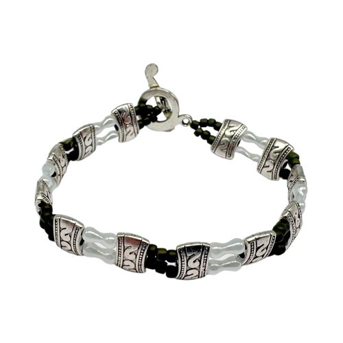 Bree Peanut Bracelets white bracelet making kit — DIY set with beads and instructions for creating handmade jewelry