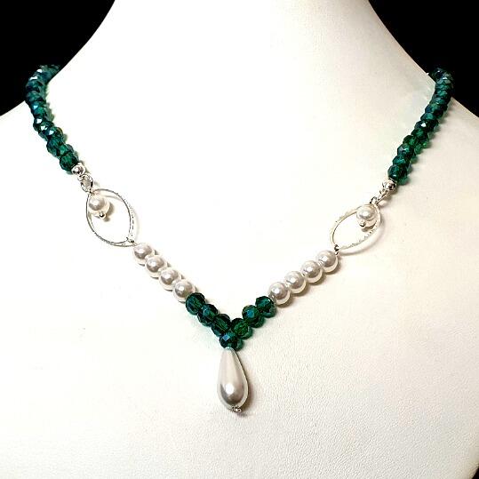 Jennifer Crystal Pearl Necklace teal necklace making kit — DIY set with beads and instructions for creating handmade jewelry