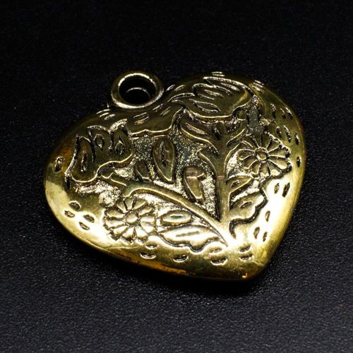 Acrylic Antique Gold Heart 30mm 5pcs   Flowers for jewellery making