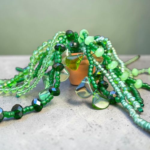 Beaded Plants Bead Pack   Green + 2 Pots 4mm for jewellery making