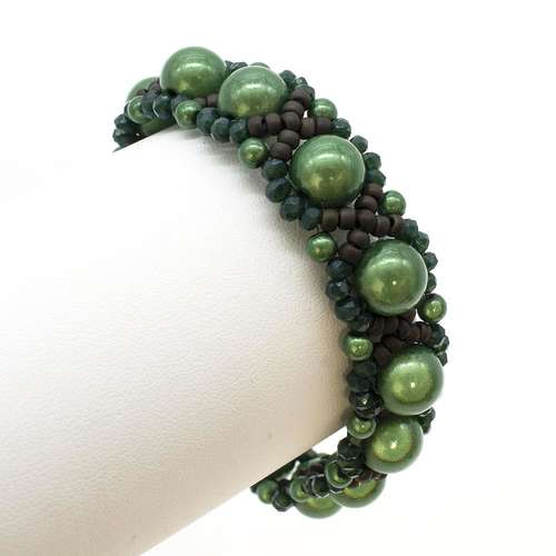 Lucy Miracle Bracelet forest green bracelet making kit — DIY set with beads and instructions for creating handmade jewelry