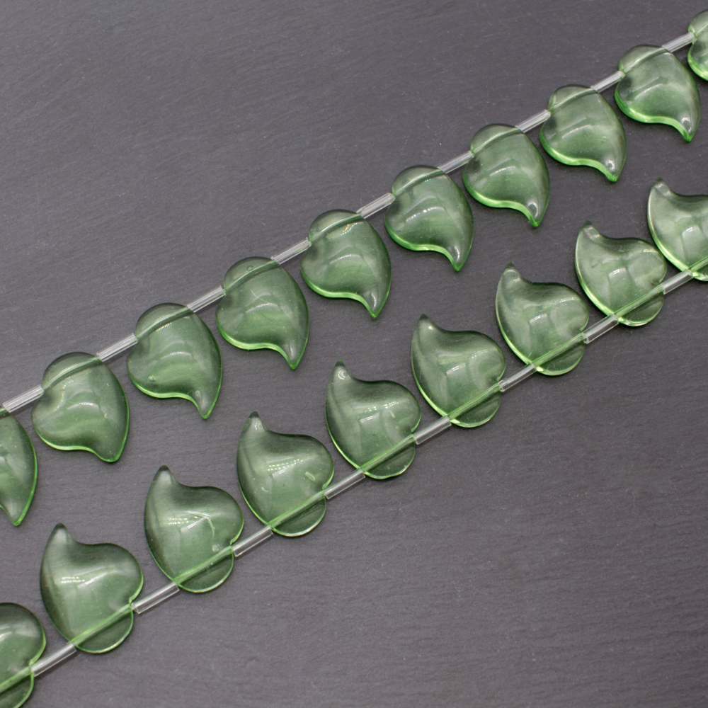 Glass Flat Heart-Shaped Leaf 20x14mm - Mint Green
