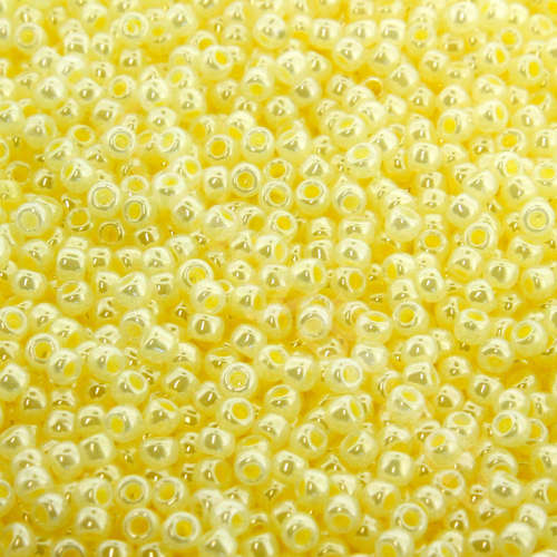 Toho Size 11 Seed Beads 10g - Ceylon Banana Cream