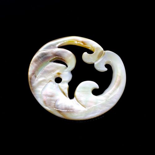 Mother of Pearl Pendant Circular Waves 50mm for jewellery making
