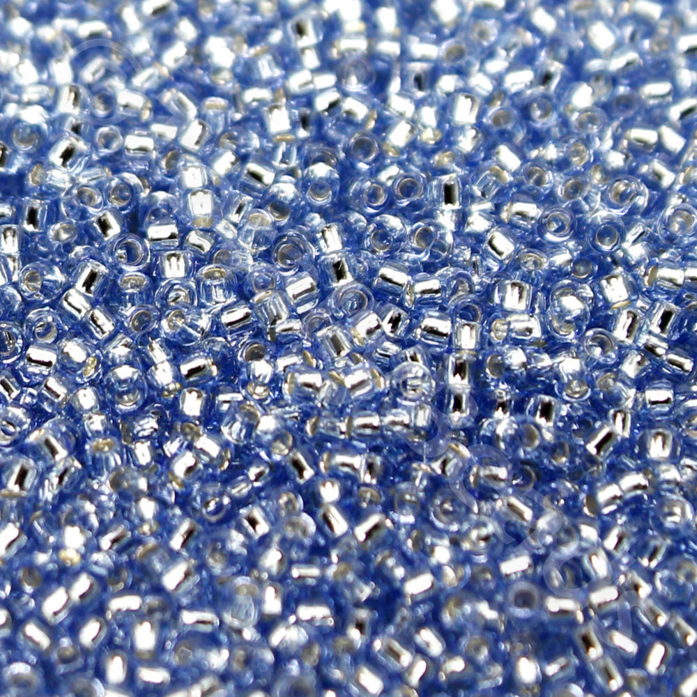 Toho Size 15 Seed Beads 10g - Silver Lined Lt Sapphire
