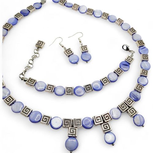 Shayla Shell Jewellery blue jewelry making kit — DIY set with beads and instructions for creating handmade jewelry