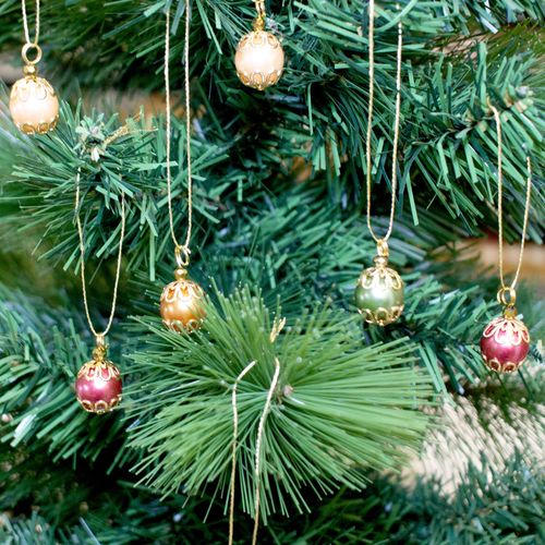 Festive Mini Bauble Decorations 50pcs gold mix jewelry making kit — DIY set with beads and instructions for creating handmade jewelry