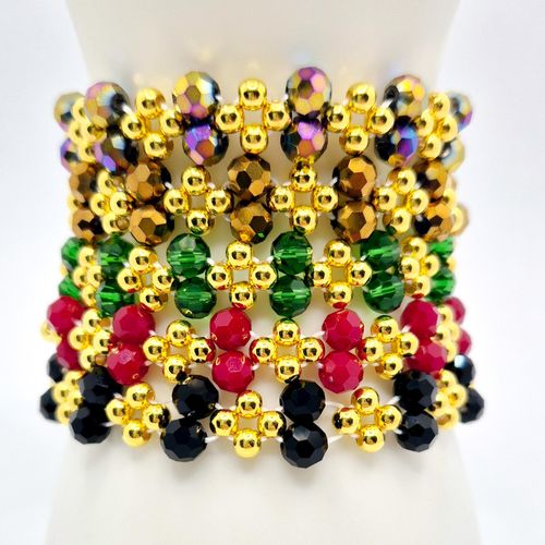Maria Elastic Bracelet Makes 15 bundle gold bracelet making kit — DIY set with beads and instructions for creating handmade jewelry