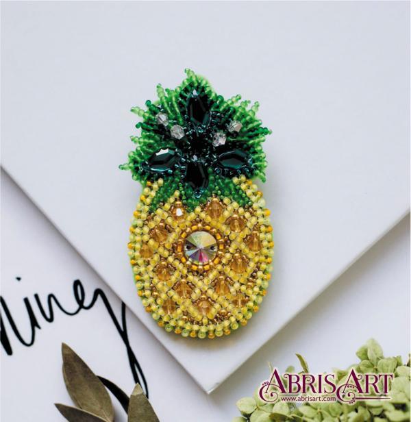 Pineapple Embroidery Brooch Kit
