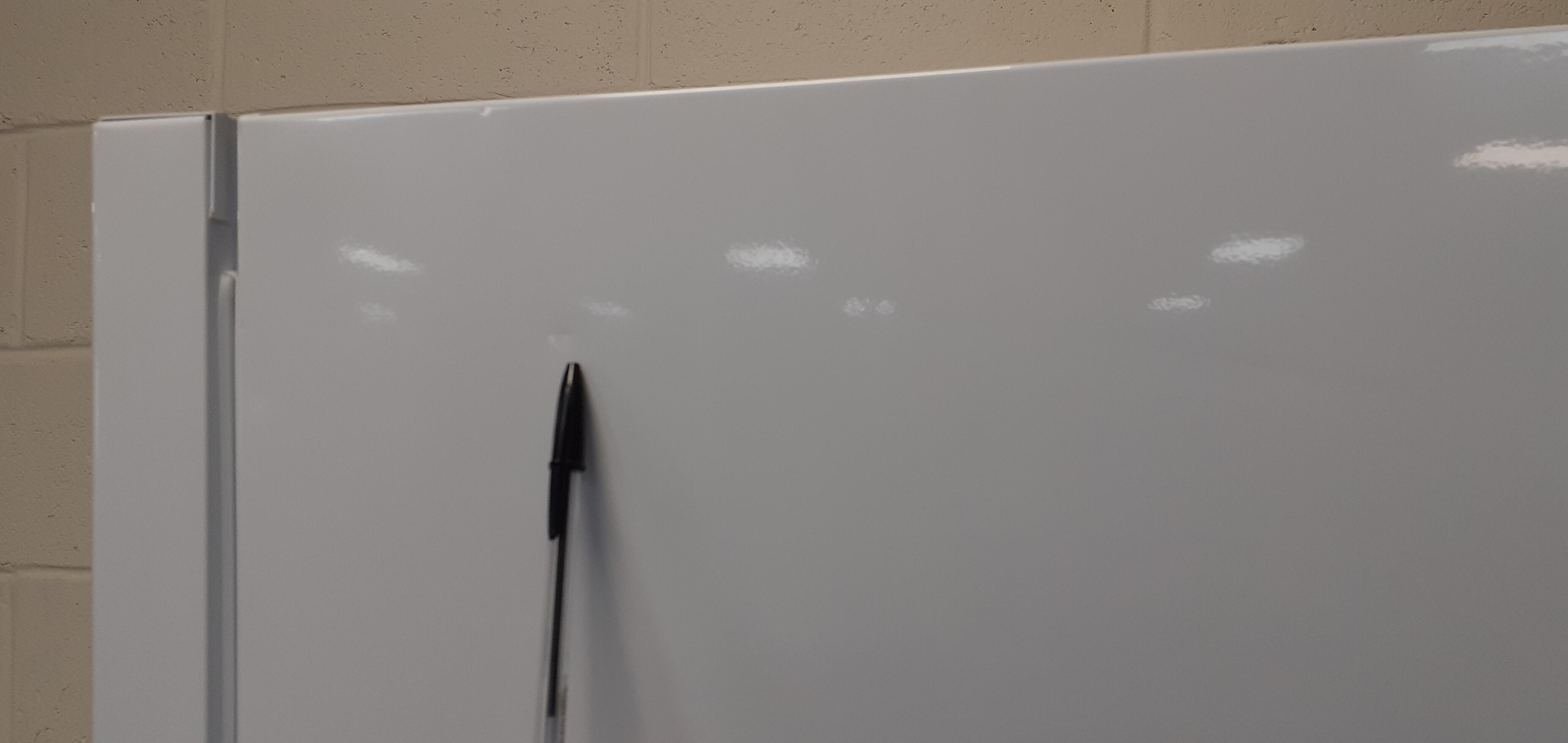 Zanussi ZUHE30FW2 Frost Free Upright Freezer White A120279