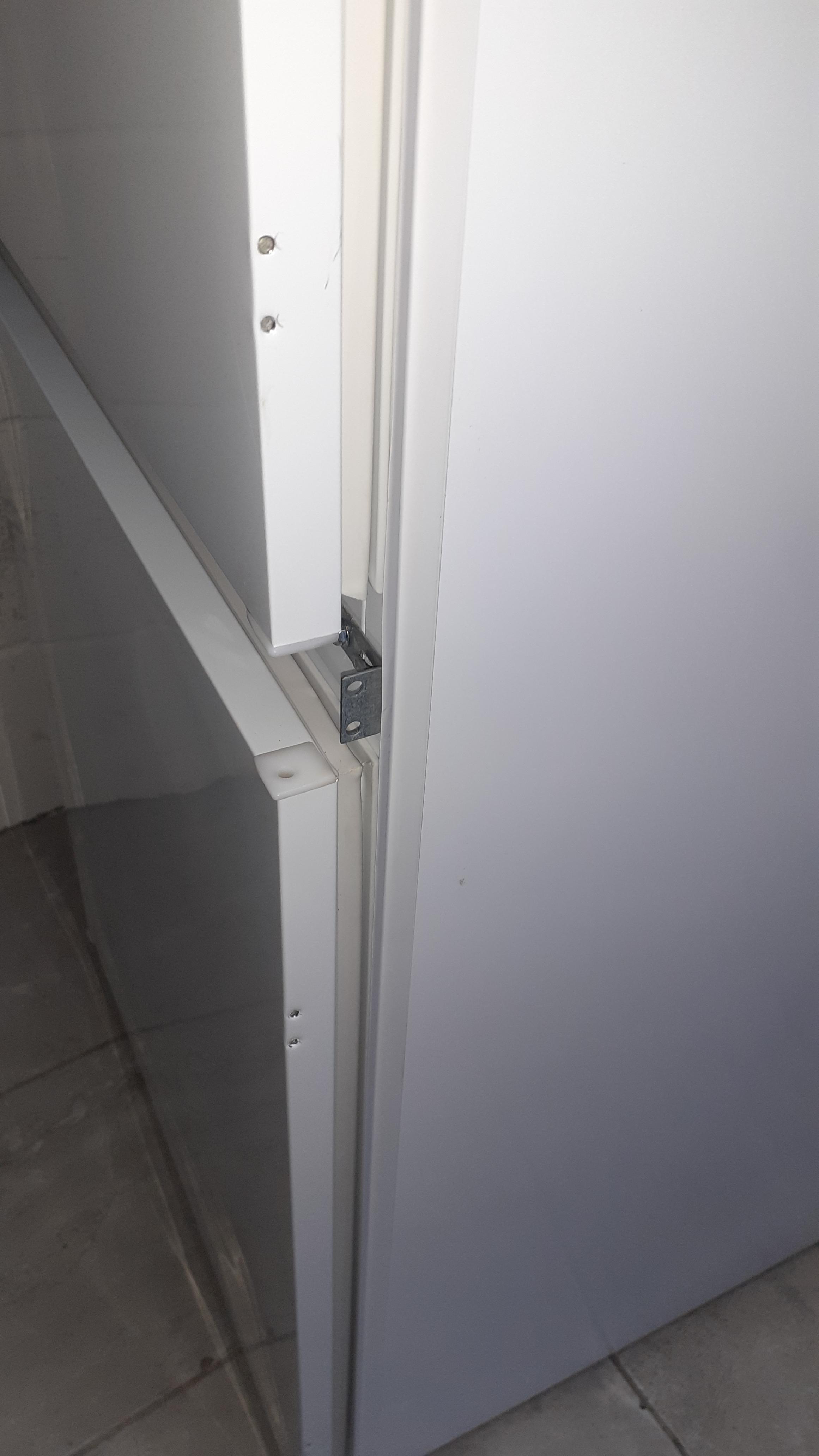 Zanussi ZBB28441SV Integrated 70/30 Fridge Freezer A+ Rated A118754