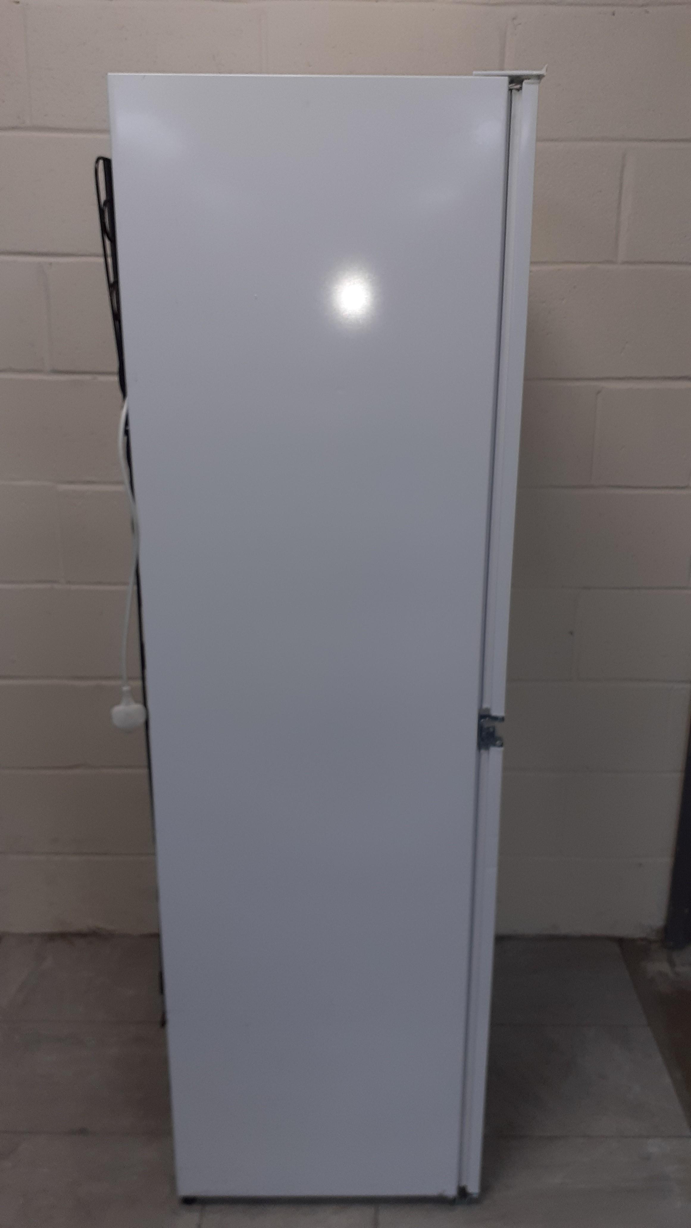 electrolux fridge freezer 50 50