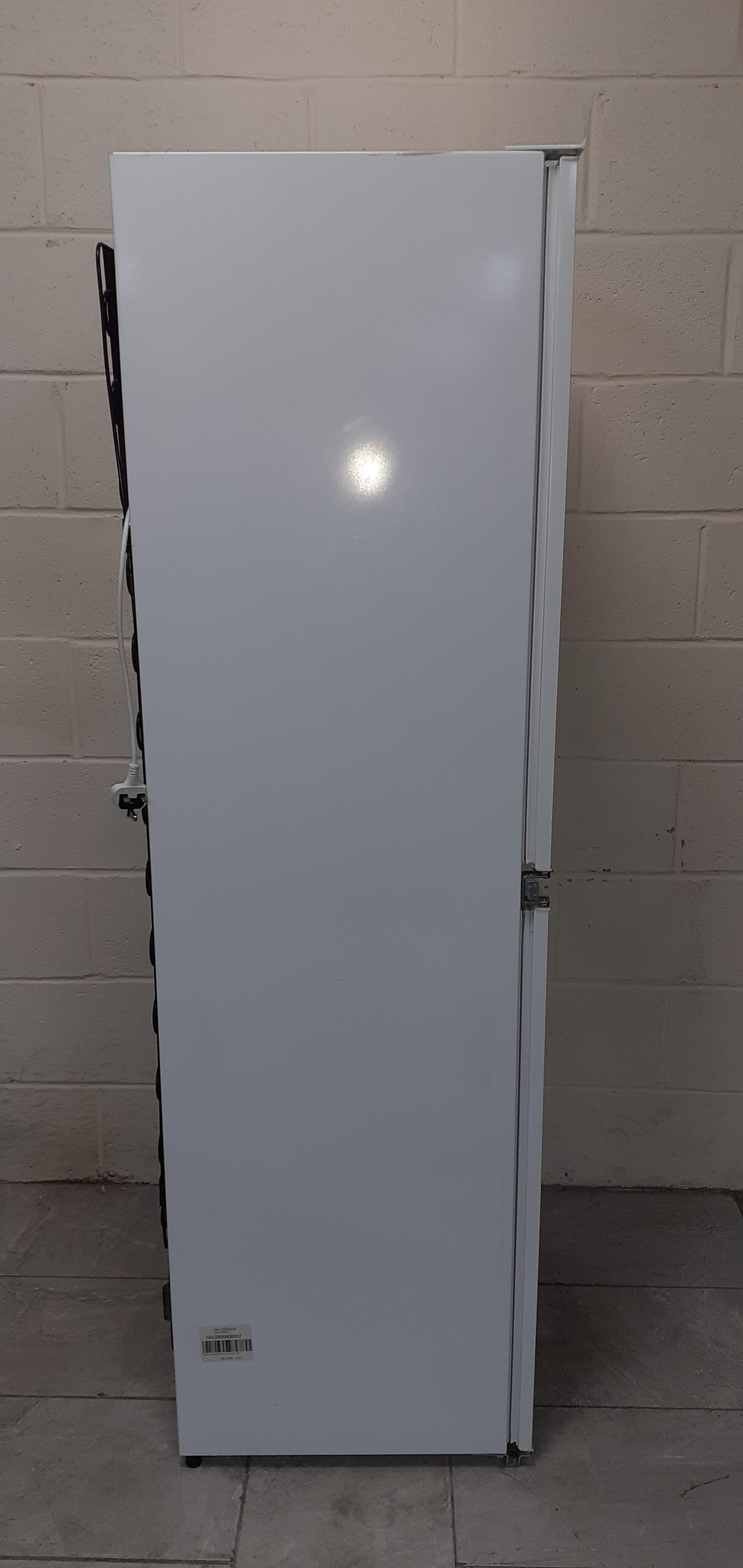 Zanussi Zbb27450sv 5050 Split A Rated Low Frost Built In Fridge Freezer A121405 