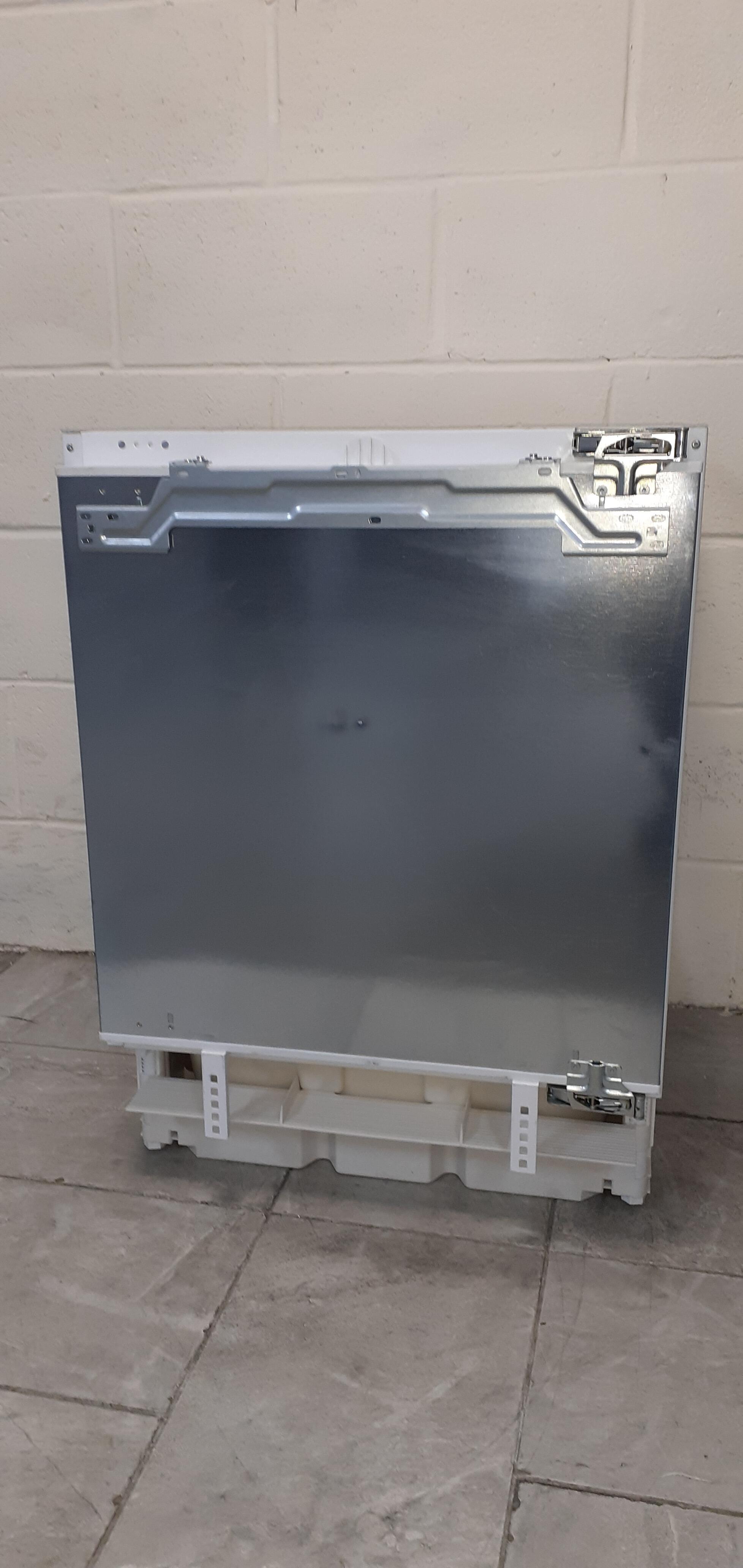 NEFF N50 K4316XFF0G Integrated Undercounter Fridge Fixed Hinge U49973