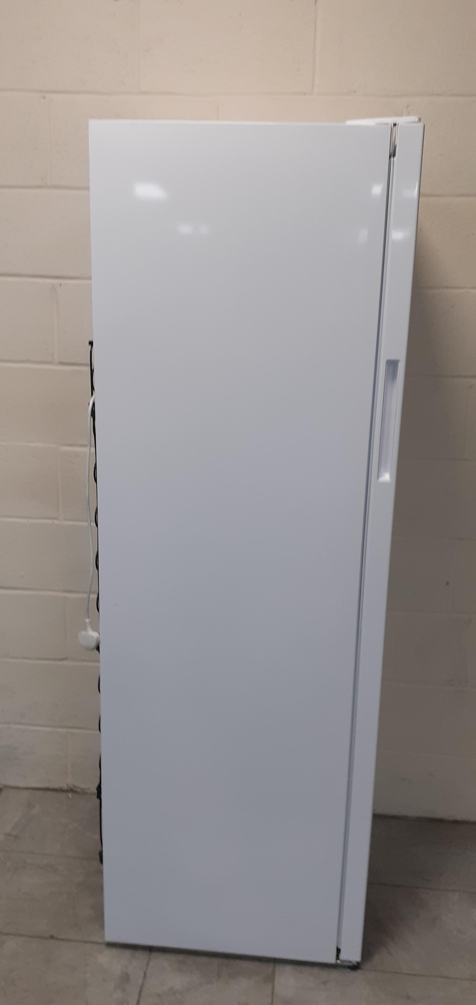 Zanussi ZUHE30FW2 Frost Free Upright Freezer White A120279