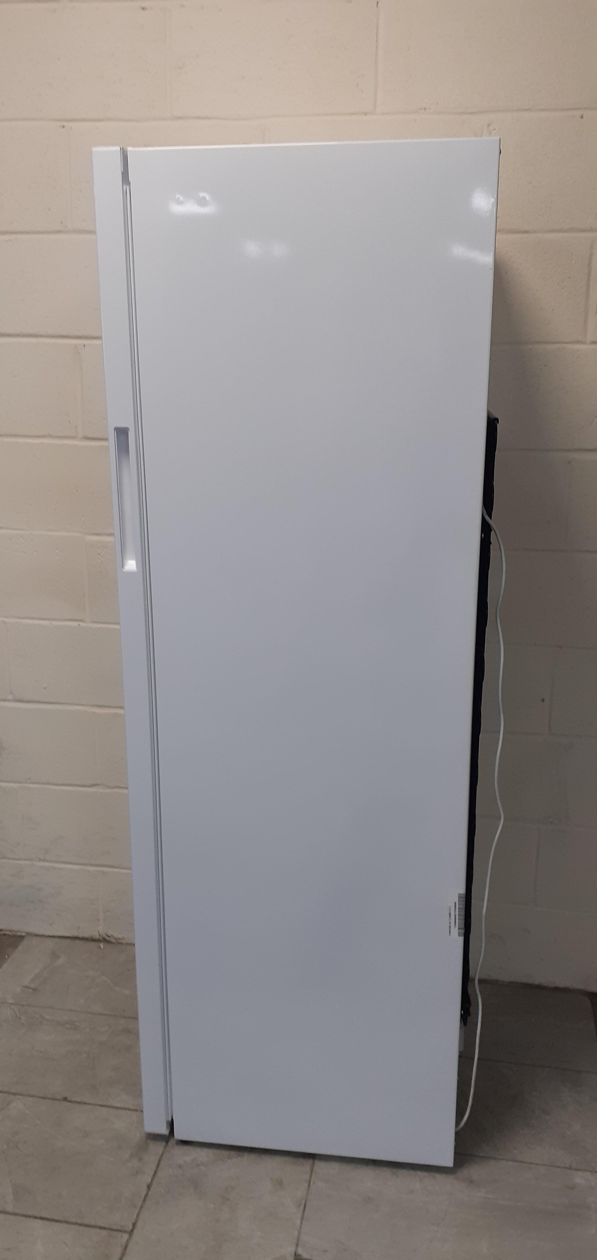 Zanussi ZUHE30FW2 Frost Free Upright Freezer White A120279