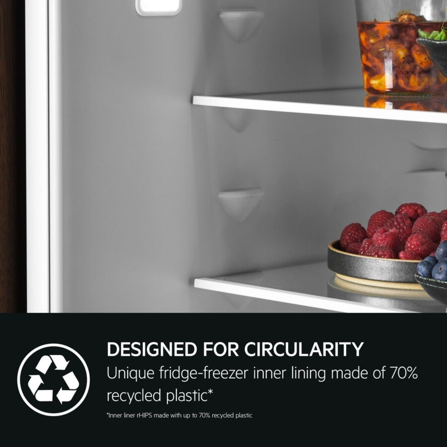 AEG NSC7G752ES 7000 GreenZone Integrated Fridge Freezer 188.4 cm
