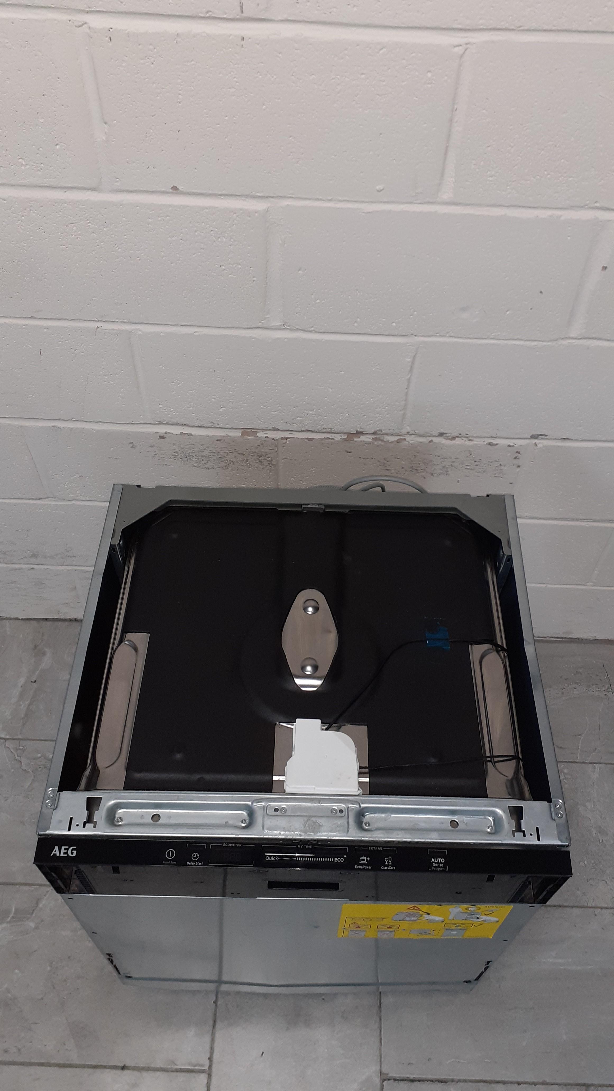 AEG AirDry Technology FSS53627Z Fullsize Fully Integrated Dishwasher