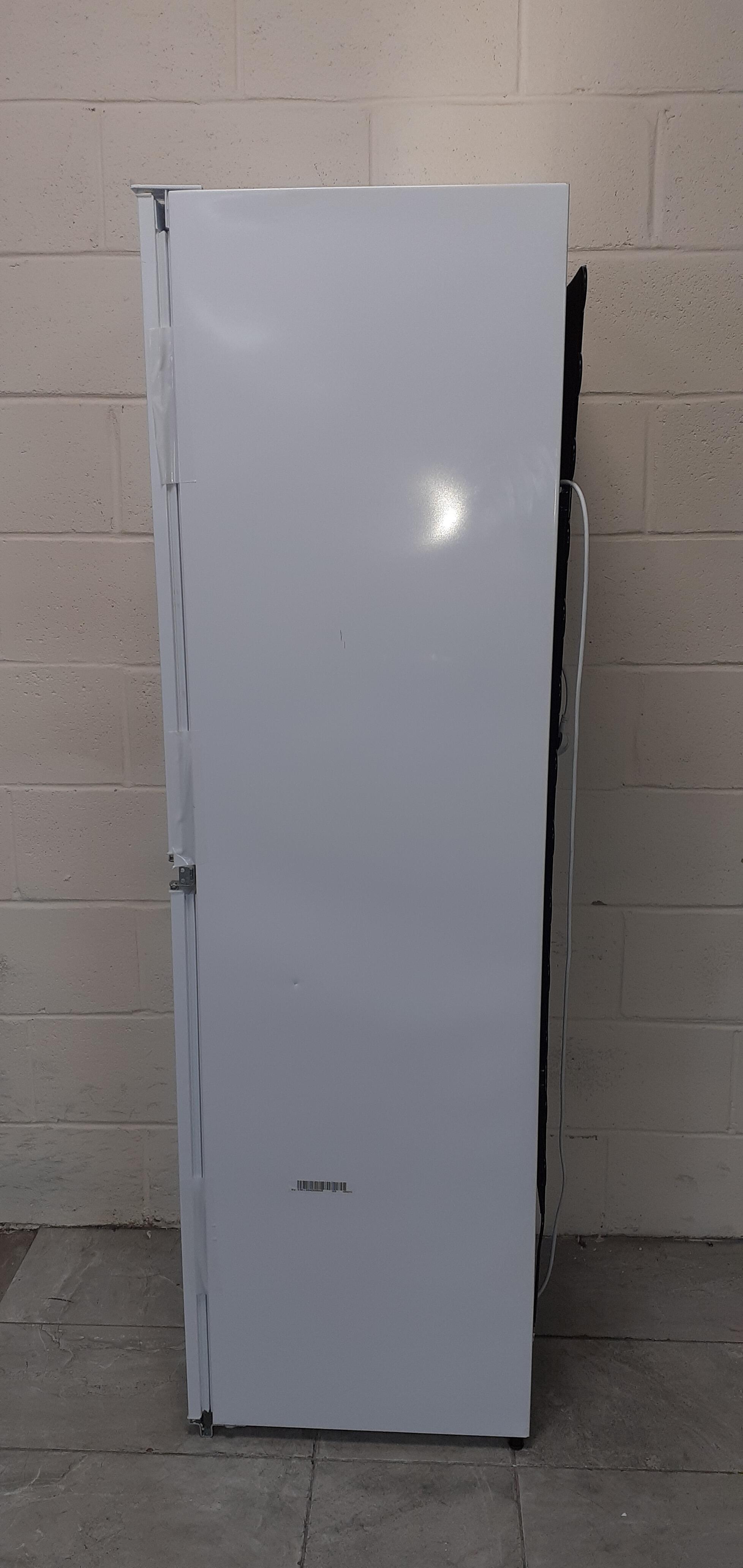 AEG SCE818F6NS 6000 Series 50/50 No Frost Integrated Fridge Freezer U51104