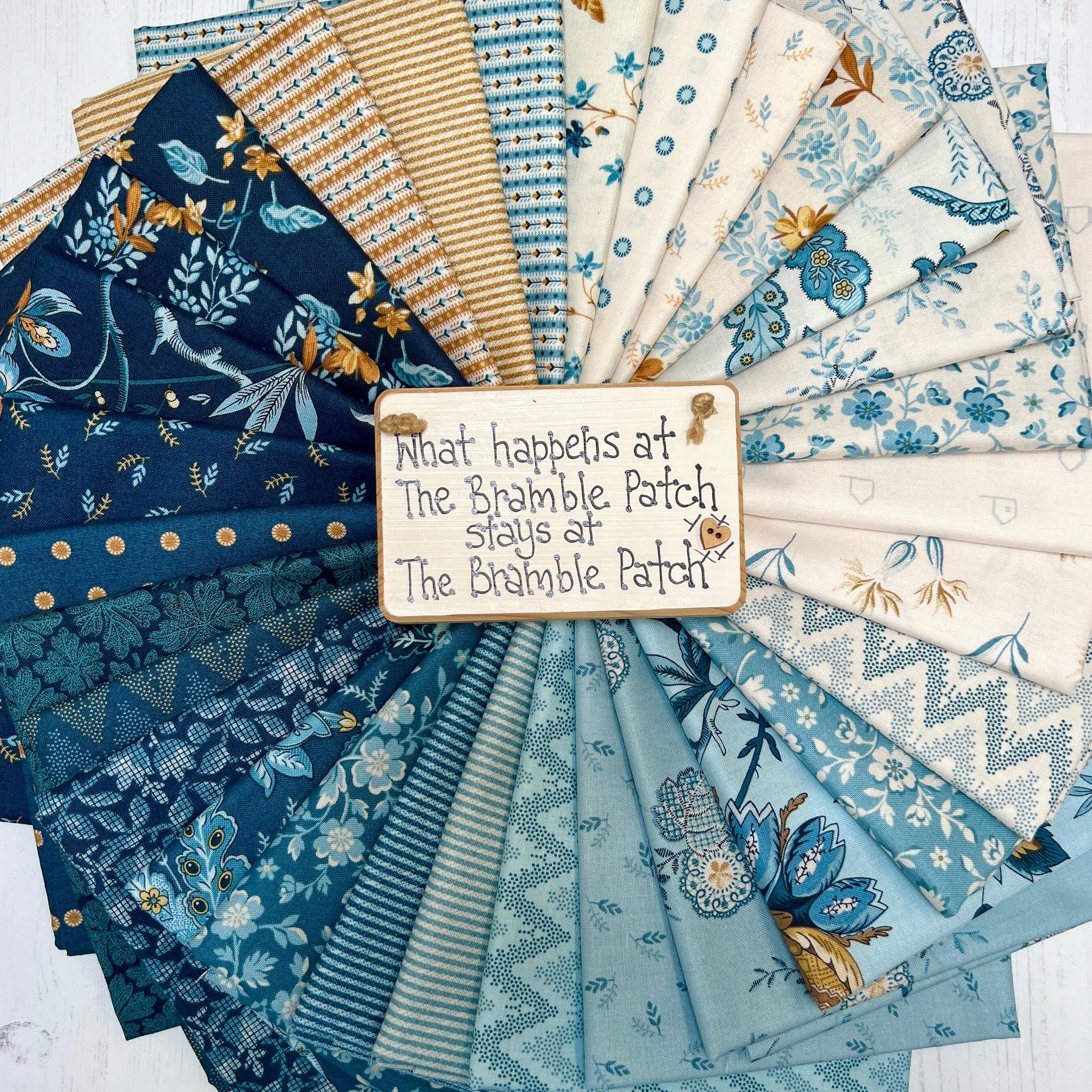 A Linen Texture Collection Linen Texture III Sky - Edyta Sitar - PER QUARTER METRE A Linen Texture Collection Linen Texture III Sky - Edyta Sitar - PER QUARTER METRE
