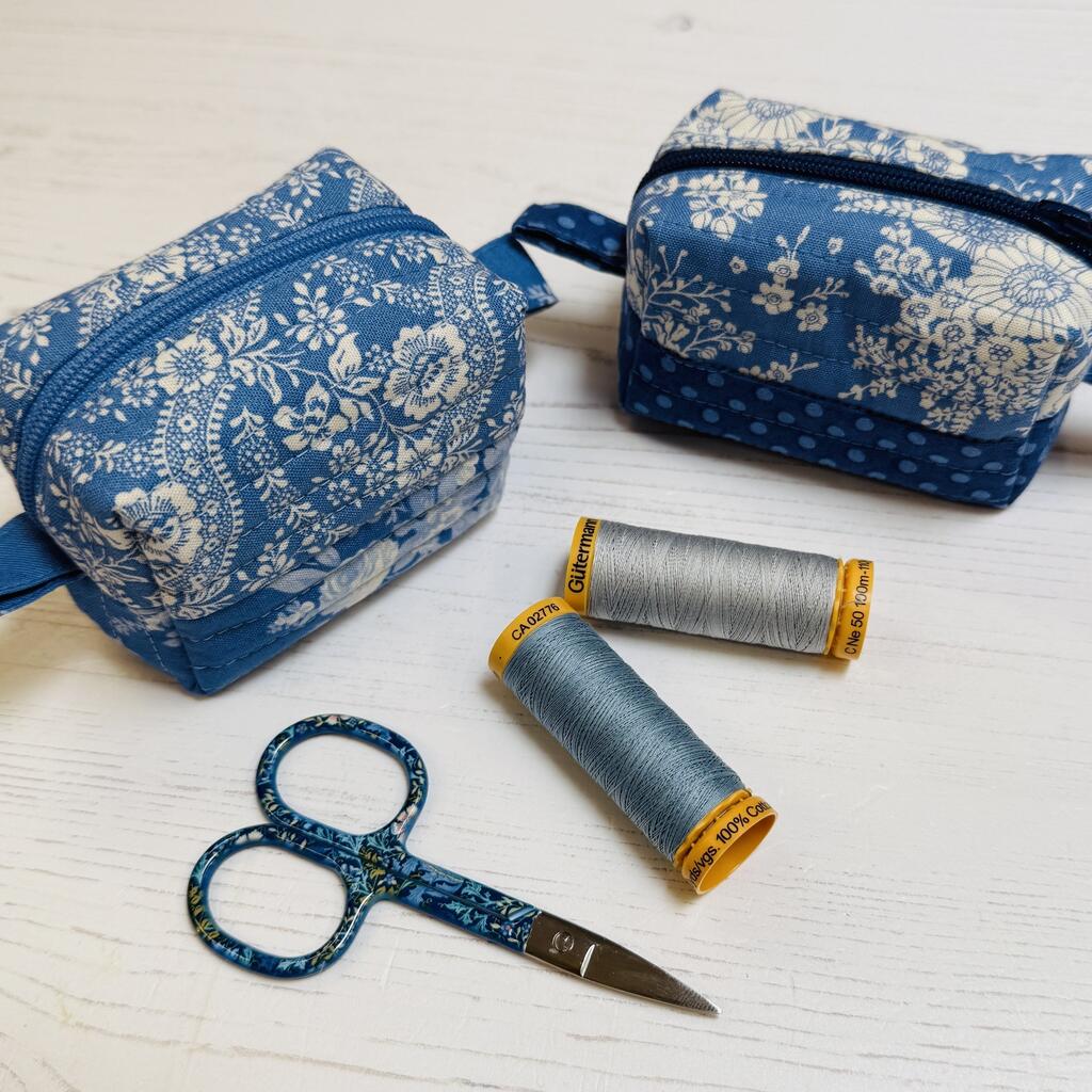 Free Friday Demo with Jacky - Mini Zipped Boxy Bags - Friday 26th June