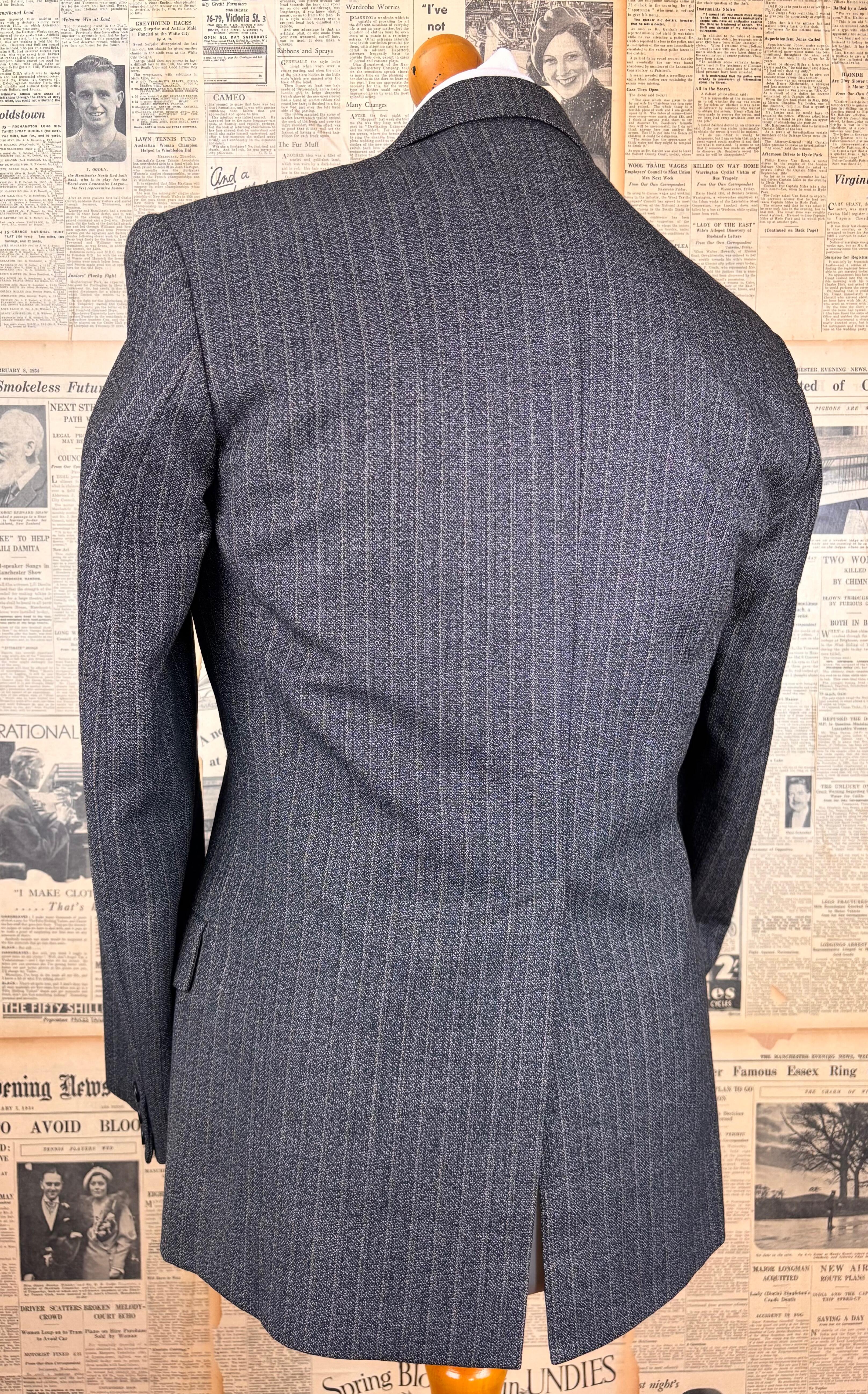 1930's cut bespoke Italian suit size 36 38 short