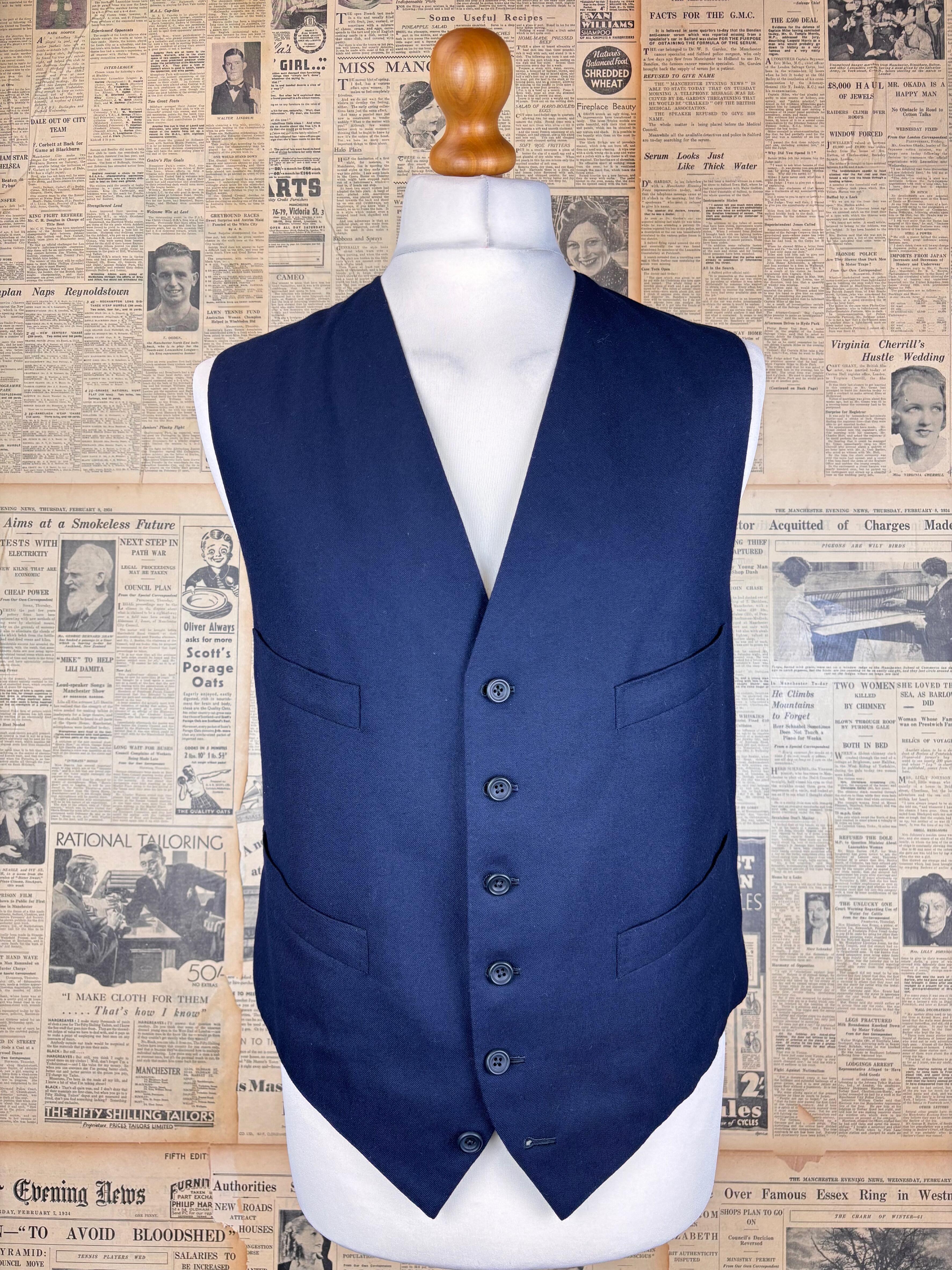 Navy blue Savile Row Maurice Sedwell three piece cashmere suit size 46 48