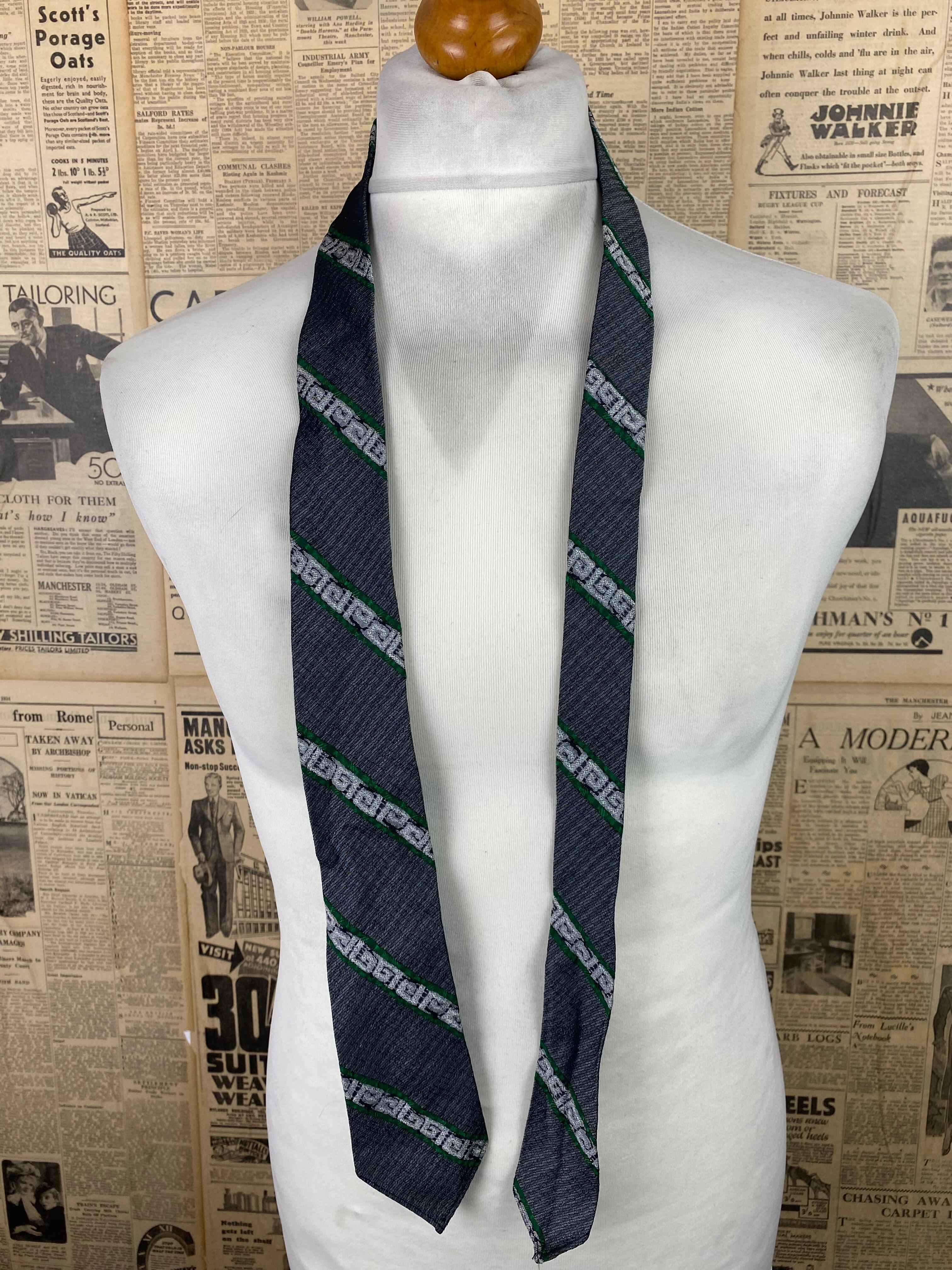 Vintage NOS green 1960's tie