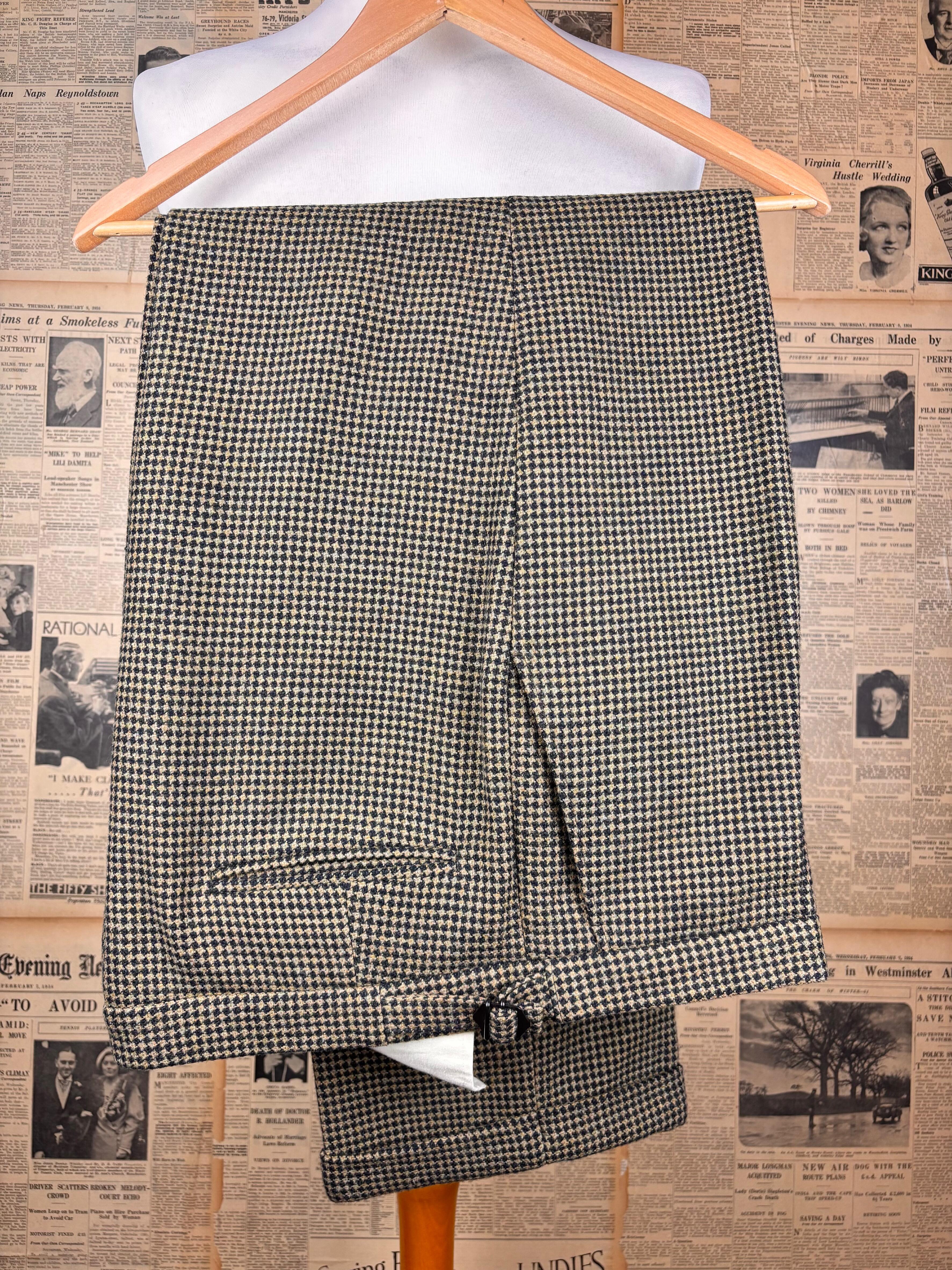 Gieves & Hawkes three piece tweed suit size 46 48 reg