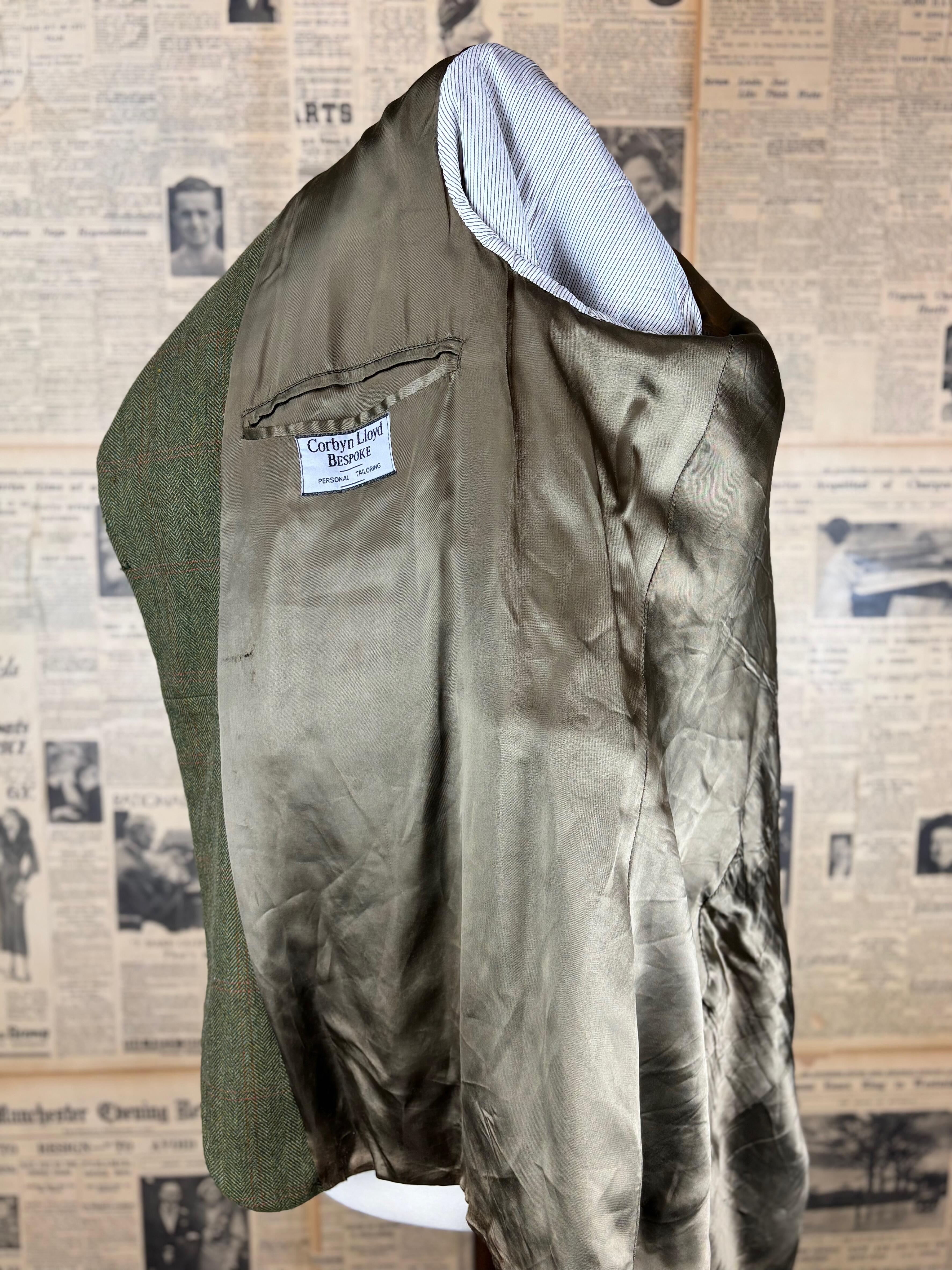 Corbyn green tweed action back jacket size 46 48