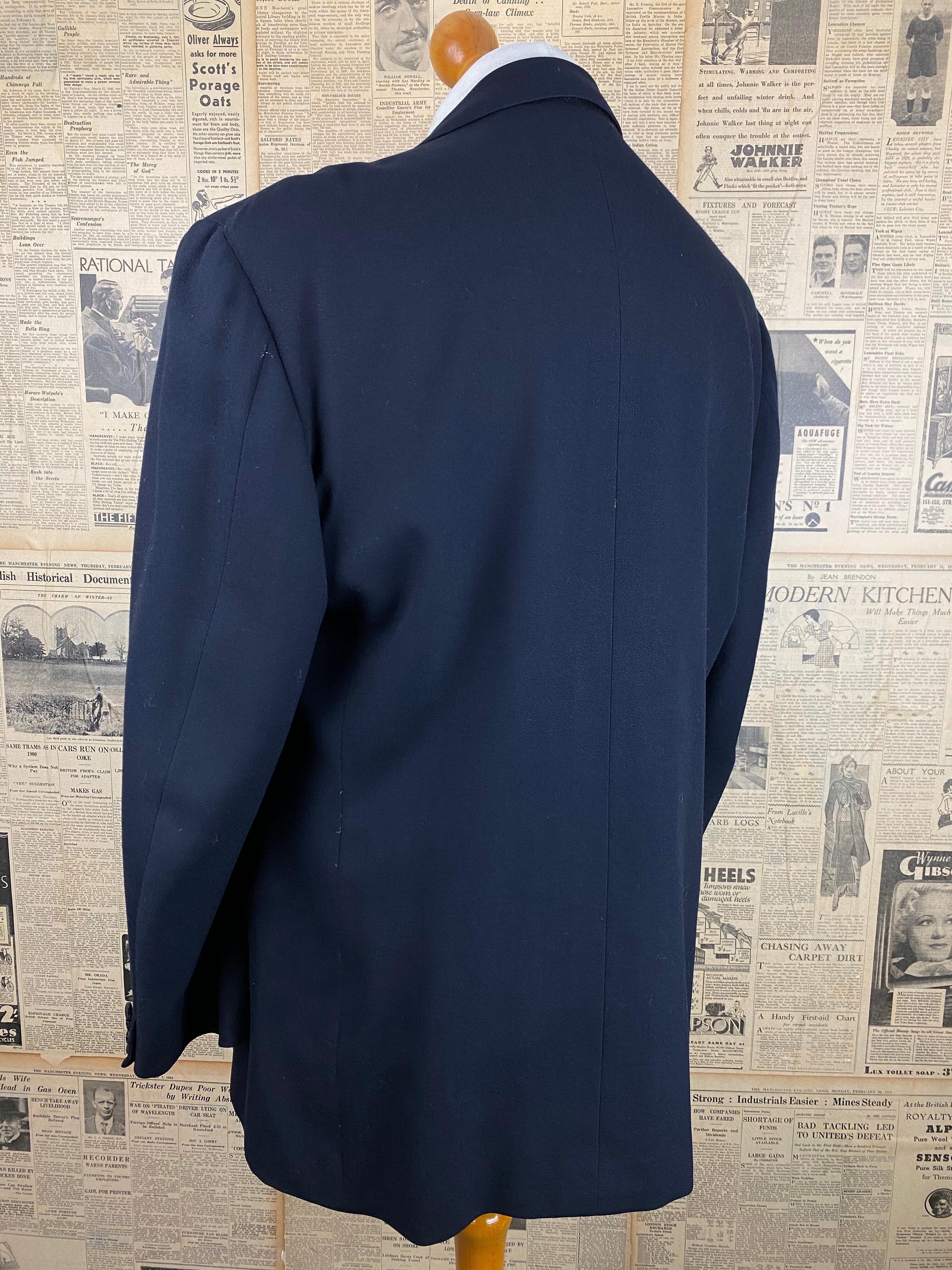 Vintage bespoke Savile Row Midnight blue dinner suit size 44 46