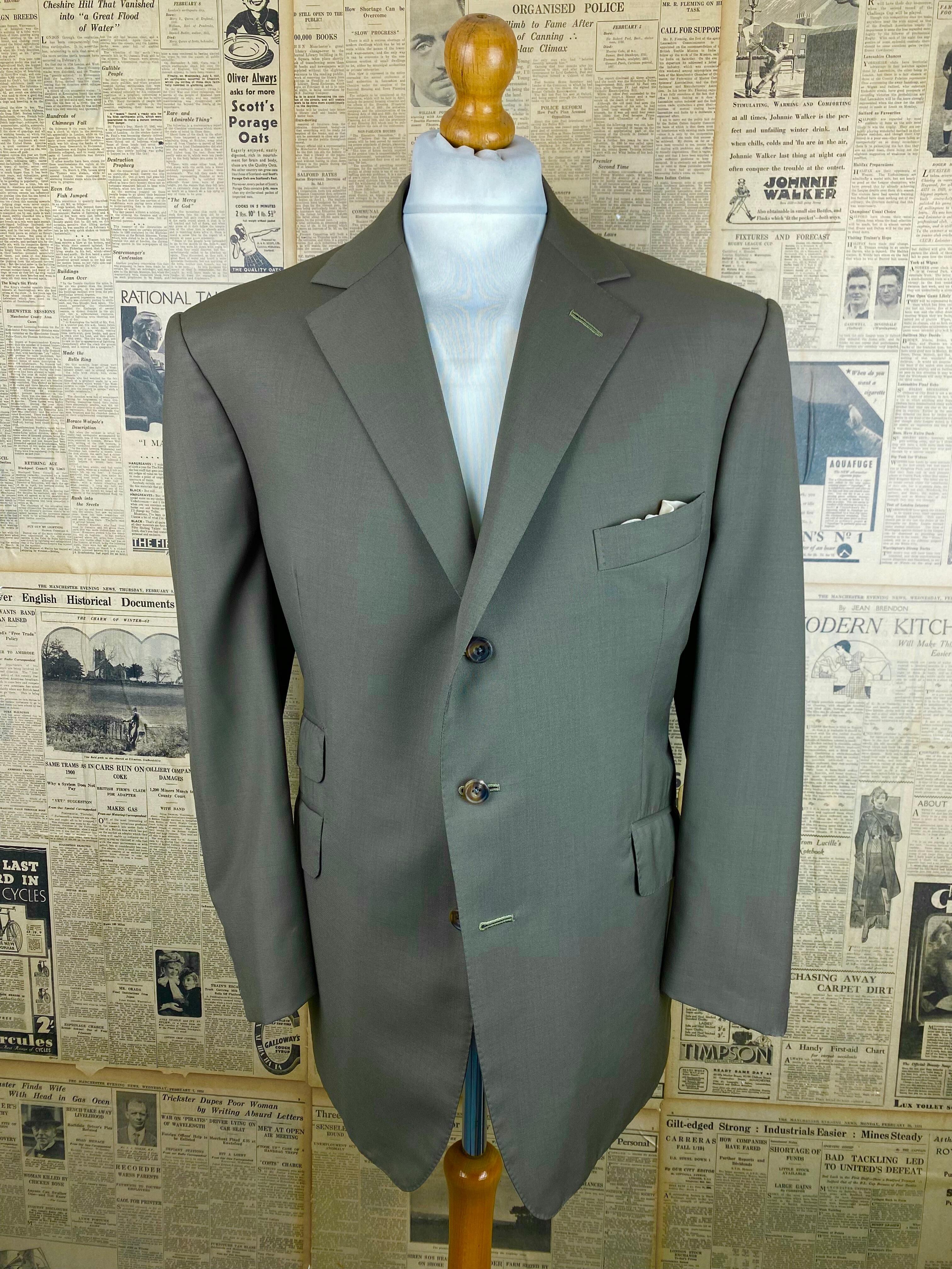 Vintage bespoke green Savile Row suit size 44