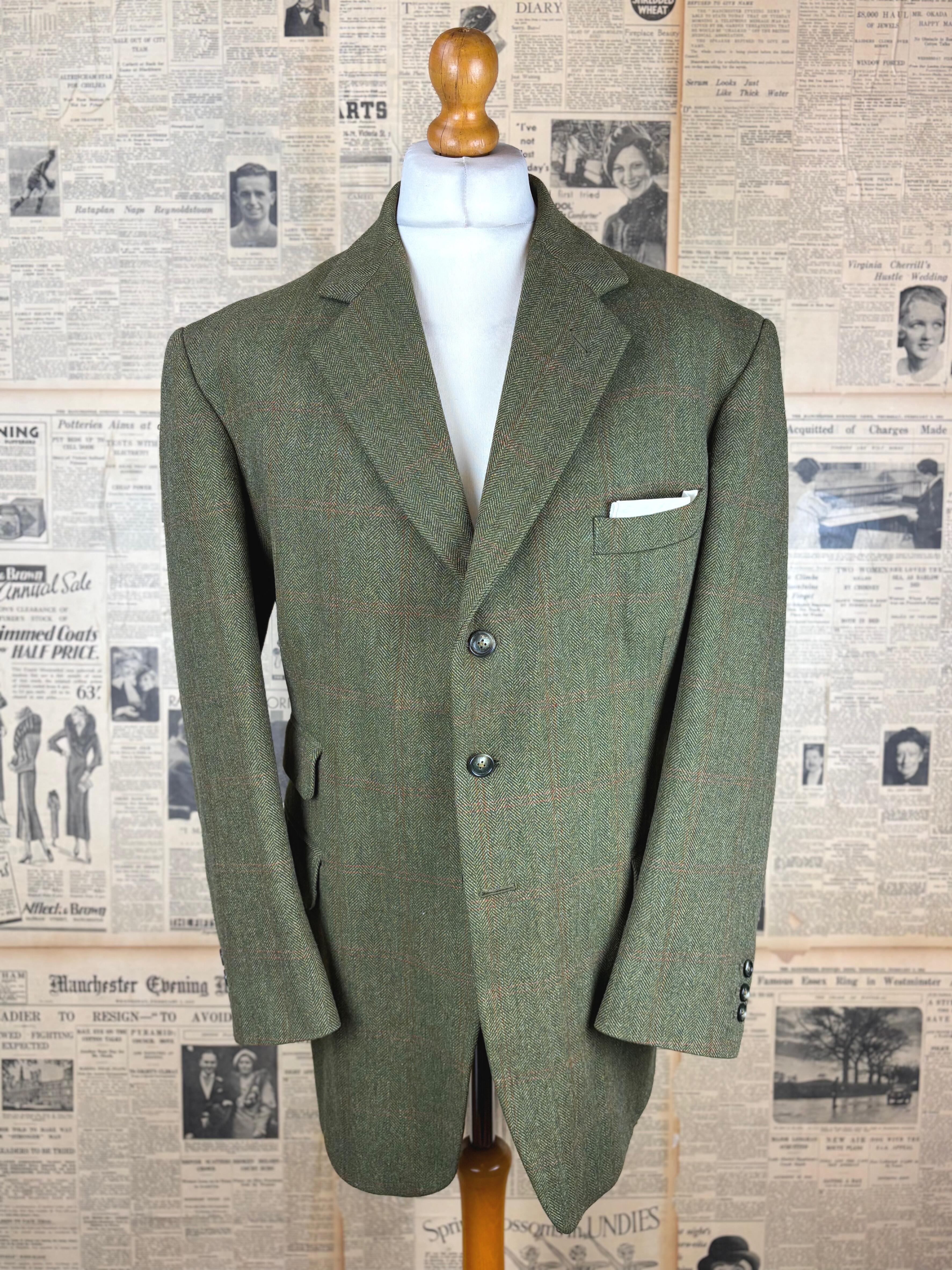Corbyn green tweed action back jacket size 46 48