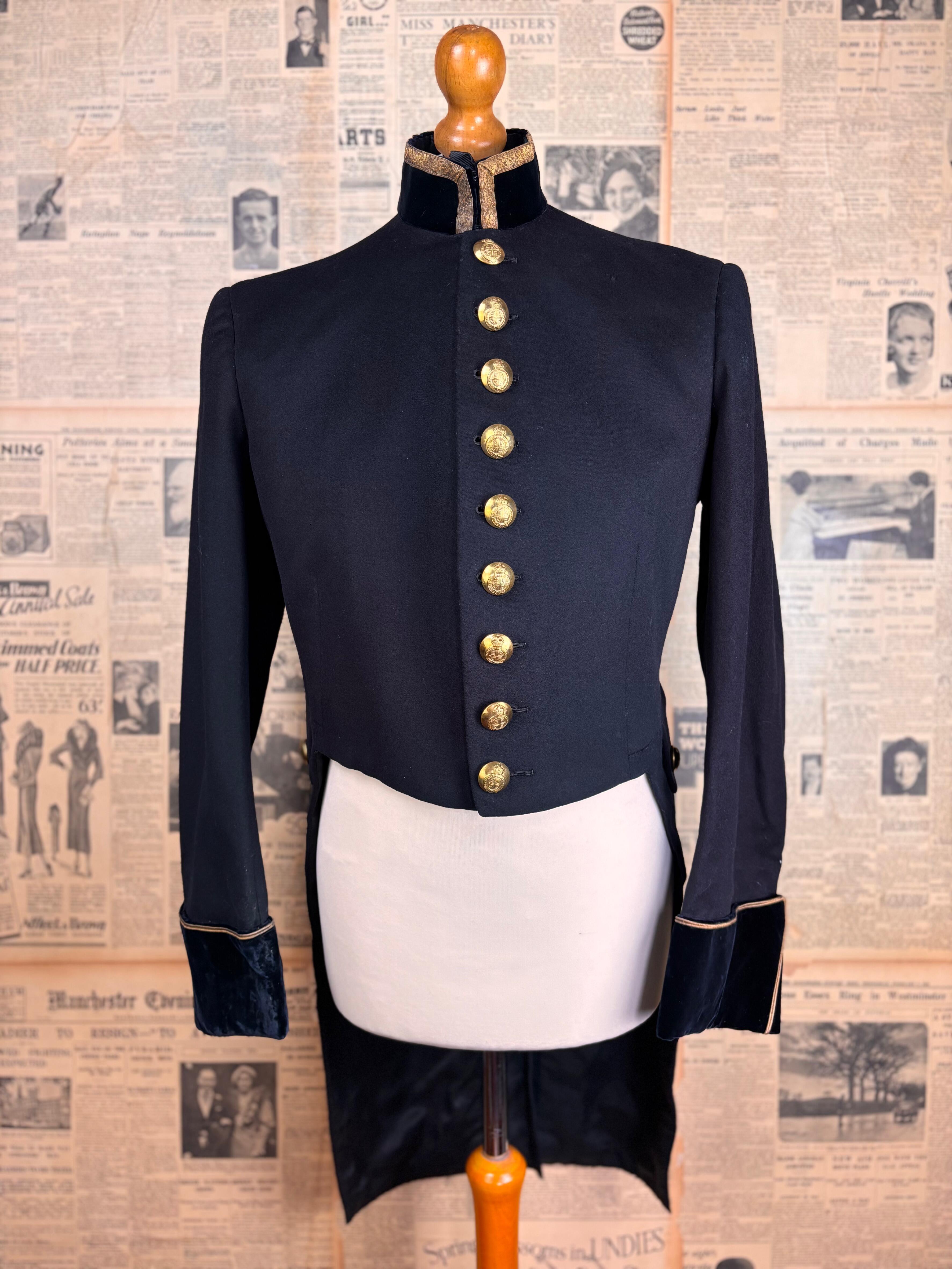 1930's cut bespoke Italian suit size 36 38 short