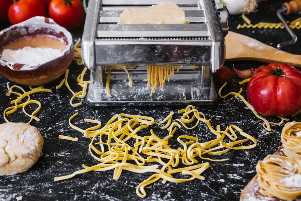 How Italian Restaurants Can Choose a Reliable Wholesale Food Supplier