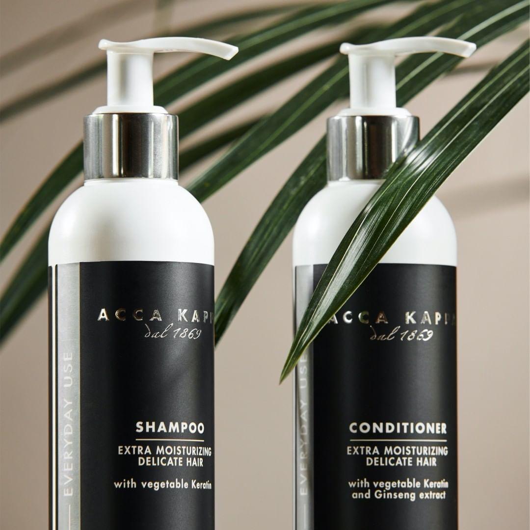 Pictured: The White Moss Shampoo and Conditioner