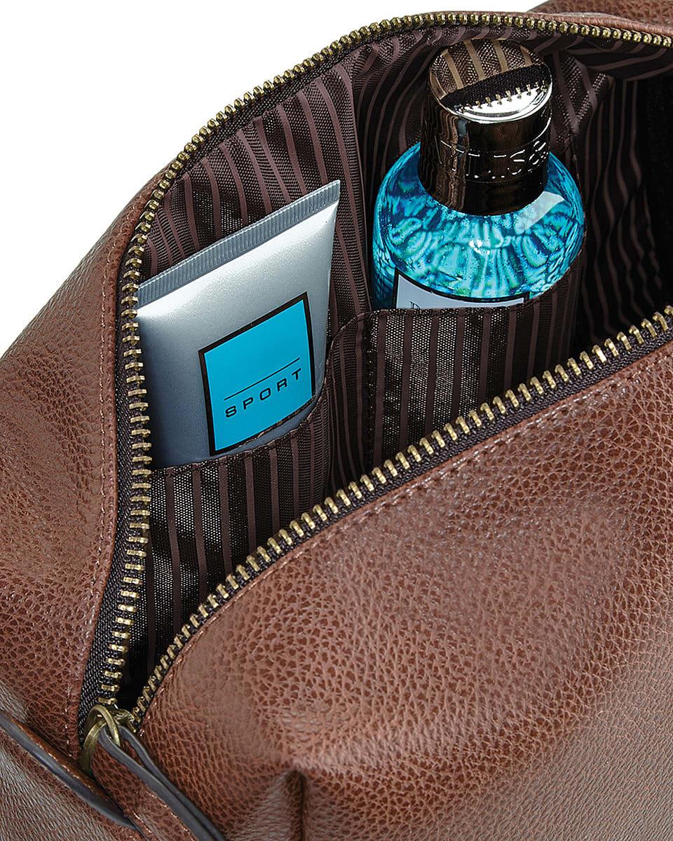 Quadra NuHide Washbag in Tan (Product Code: QD879)