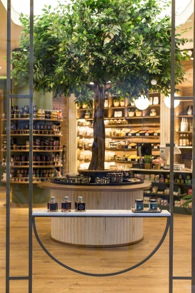 Visual Merchandising & Display Trends for UK Garden Centres & Gift Shops: Summer 2025