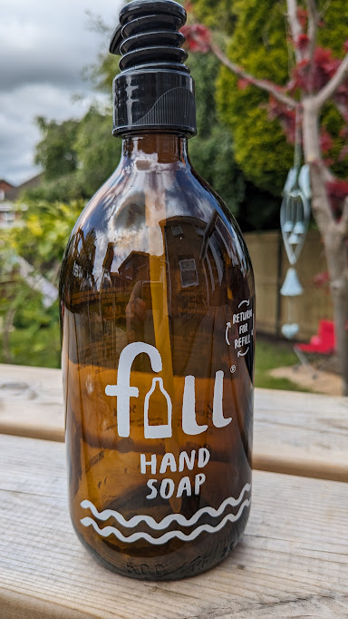 Fill handsoap bottle