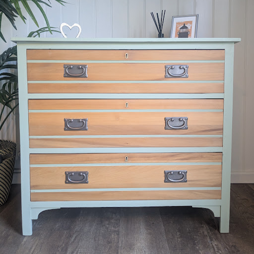vintage chest of drawers